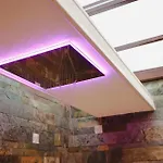Alojamento de Acomodação e Pequeno-almoço Incentro Domus 4*